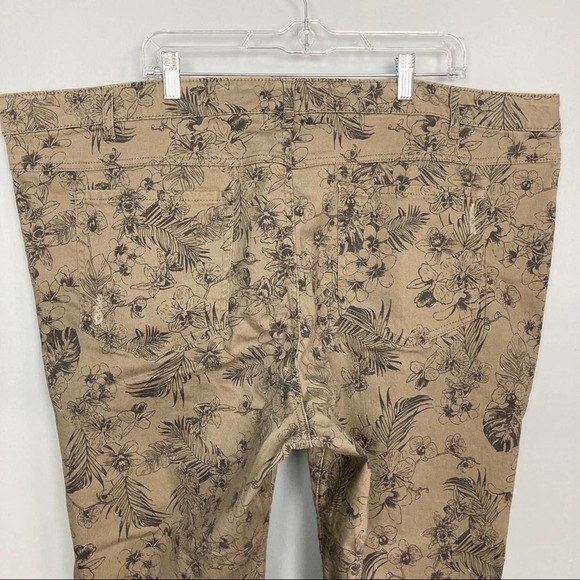 DENIM 24/7 Khaki Tropical Floral Printed Distressed Stretch Jeans Plus Size 30W - Picture 4 of 12